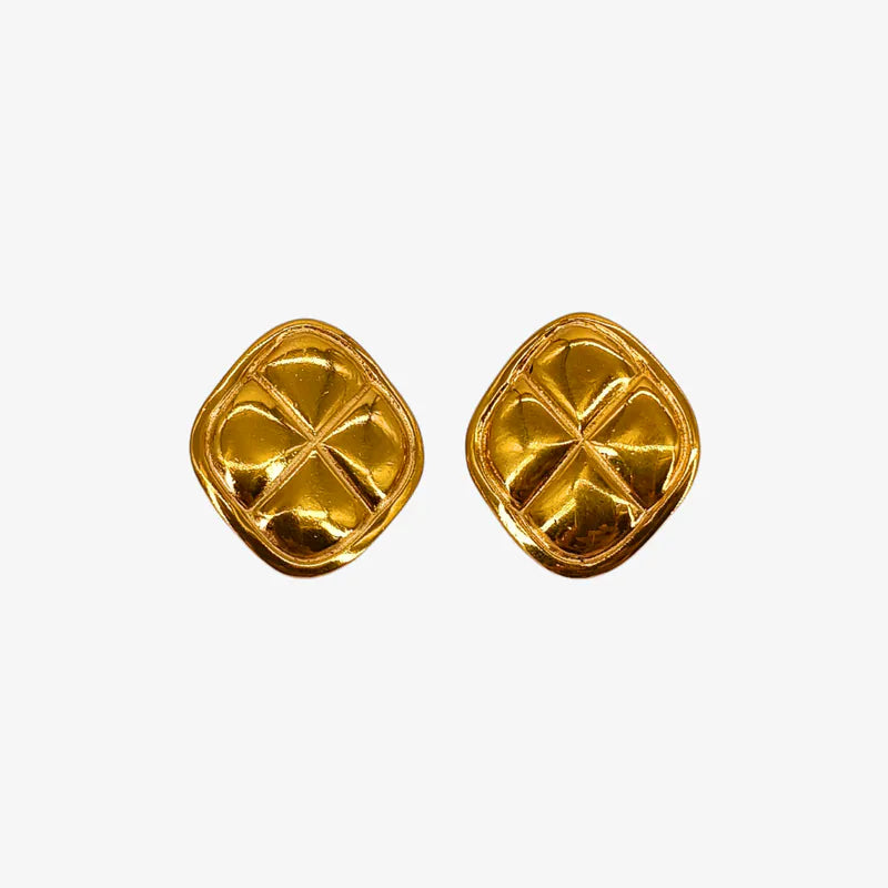 rb454-chanel-vintage-clover-gold-plated-clip-on-earrings