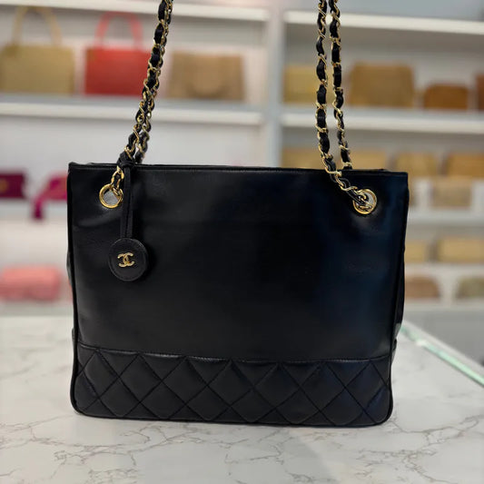 jw553-chanel-vintage-black-lambskin-quilted-tote-bag