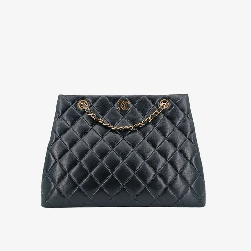 js512-chanel-vintage-black-lambskin-quilted-tote-bag