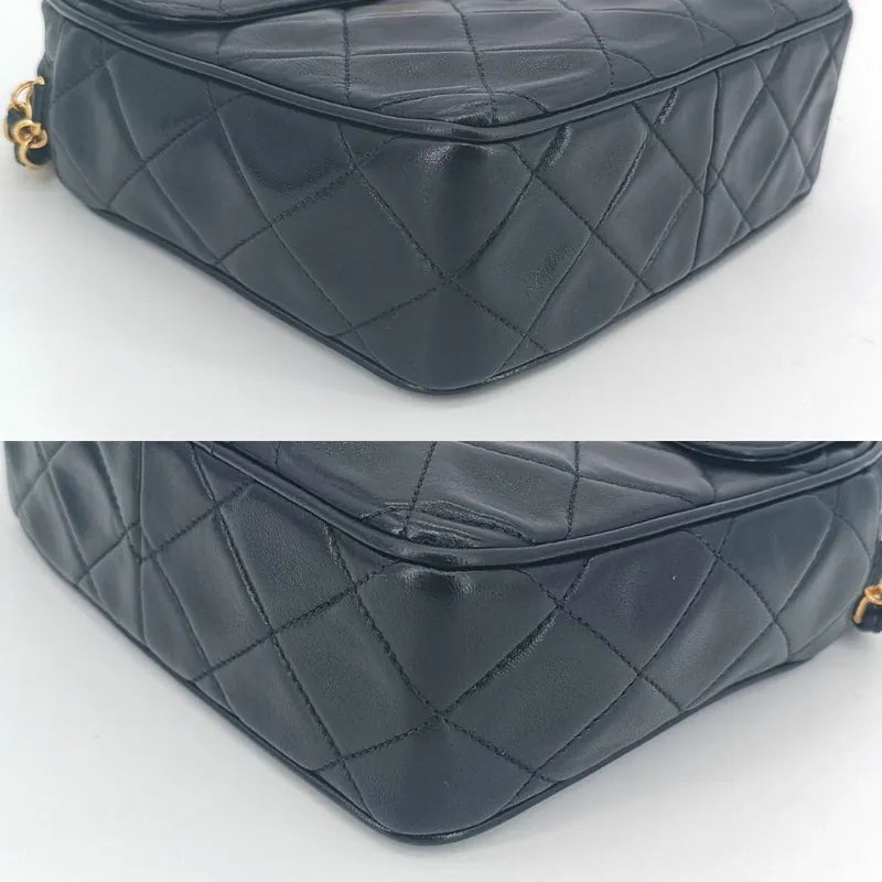 jt517-chanel-vintage-black-lambskin-quilted-camera-bag