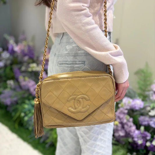 jw564-chanel-vintage-beige-lambskin-tassel-camera-bag