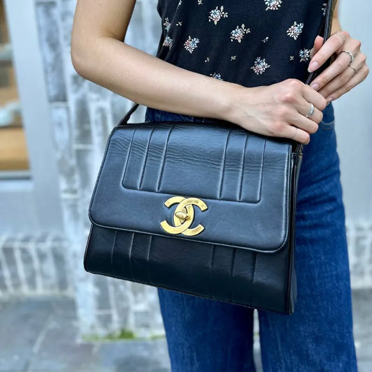 rb029-chanel-vintage-black-lambskin-big-cc-flap-bag