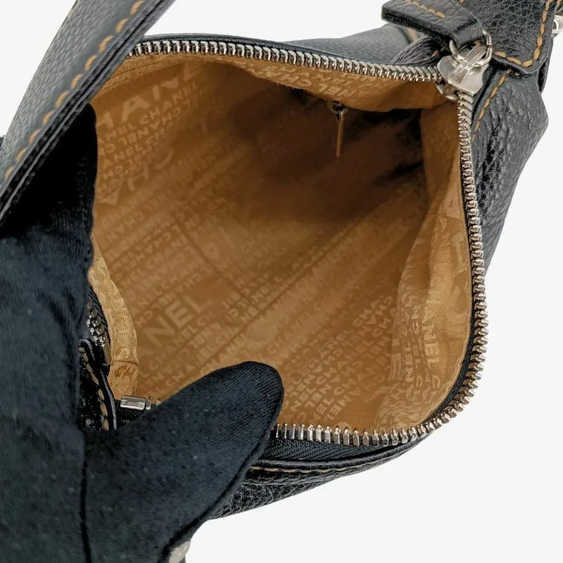 ra154-chanel-vintage-black-caviar-leather-handbag