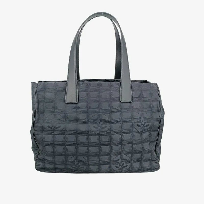tk014-chanel-vintage-black-nylon-tote-bag