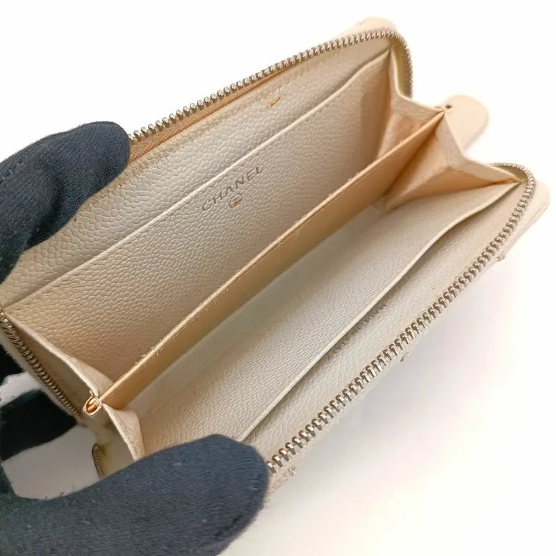 ra024-chanel-vintage-white-caviar-leather-zipped-coin-purse