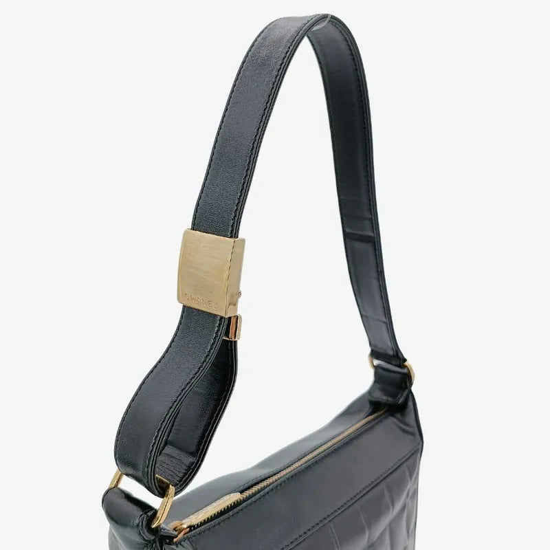 rb011-chanel-vintage-black-lambskin-chocolate-bar-handbag