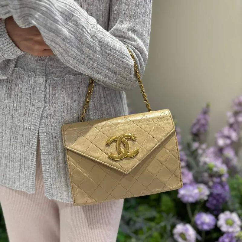 c565-chanel-vintage-beige-lambskin-big-cc-pointed-flap-bag