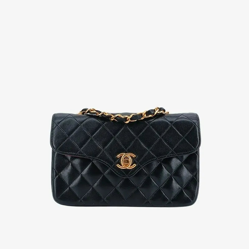 jah188-chanel-vintage-black-lambskin-flap-bag