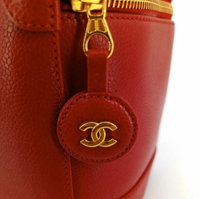jt133-chanel-vintage-red-caviar-leather-cosmetic-bag