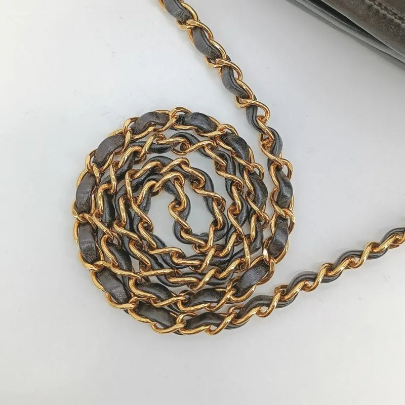 jah115-chanel-vintage-black-lambskin-quilted-camera-bag