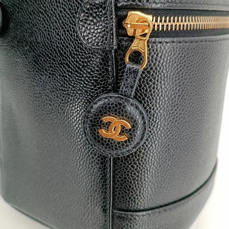 ra196-chanel-vintage-black-caviar-leather-cosmetic-bag