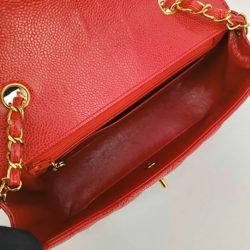 c399-chanel-vintage-red-caviar-leather-22cm-diana-flap-bag