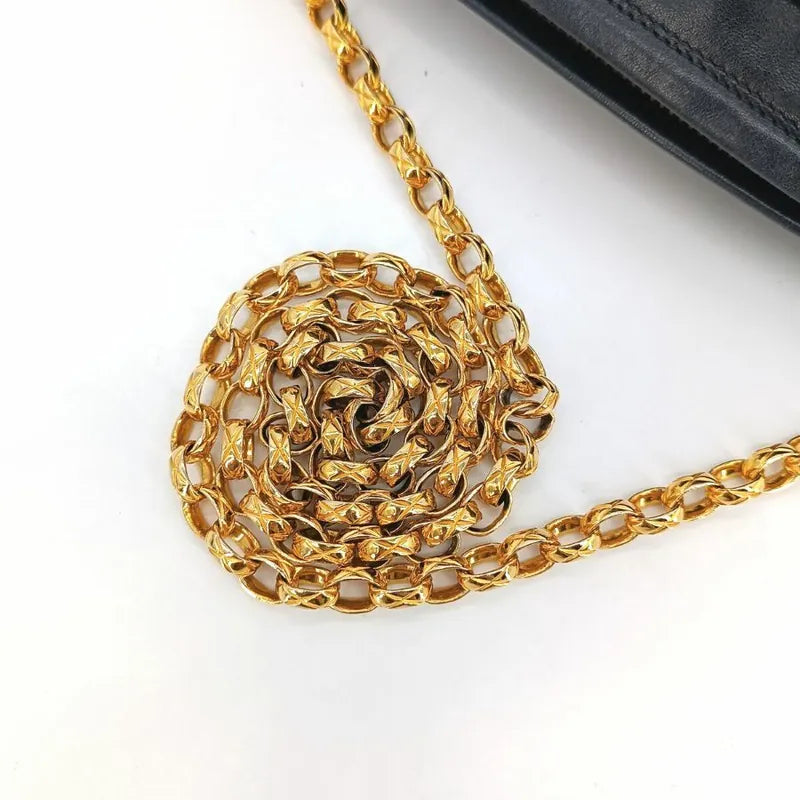 ra466-chanel-vintage-navy-lambskin-tassels-gold-chain-camera-bag