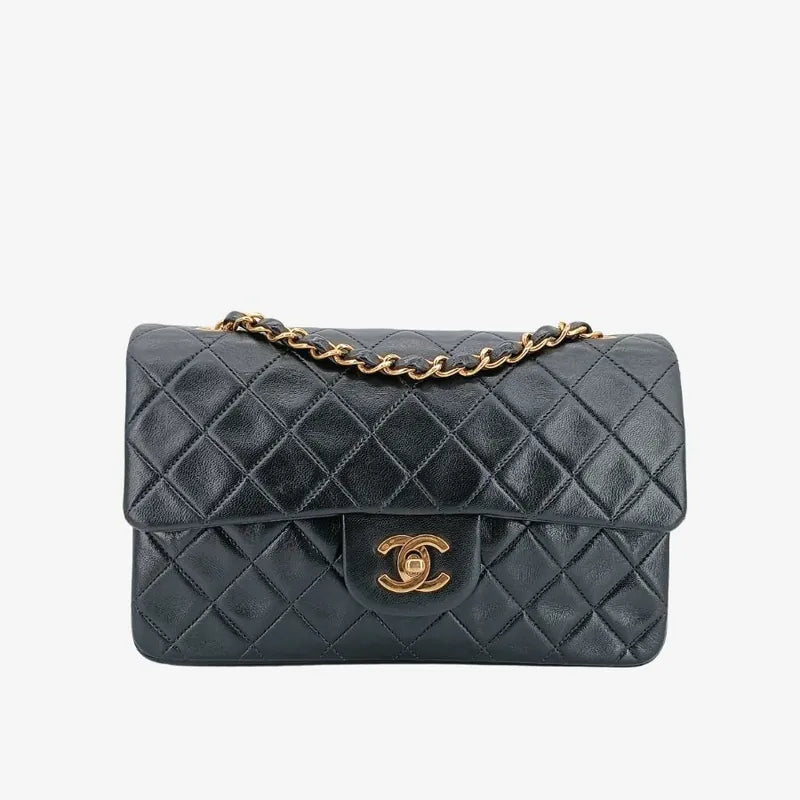 js722-chanel-vintage-black-lambskin-23cm-classic-flap-bag