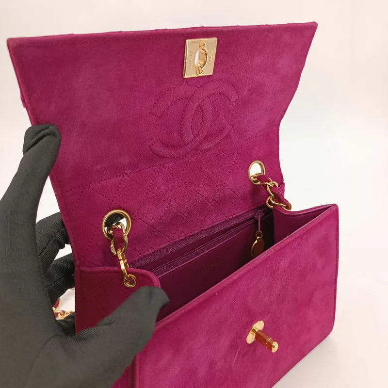 jw173-chanel-vintage-red-suede-trapezoid-flap-bag