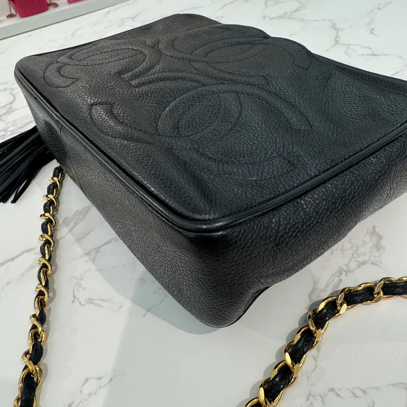 jw935-chanel-vintage-black-caviar-leather-triple-cc-camera-bag