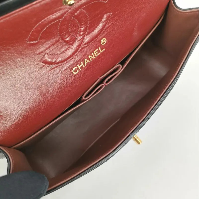 jt580-chanel-vintage-black-lambskin-23cm-classic-flap-bag