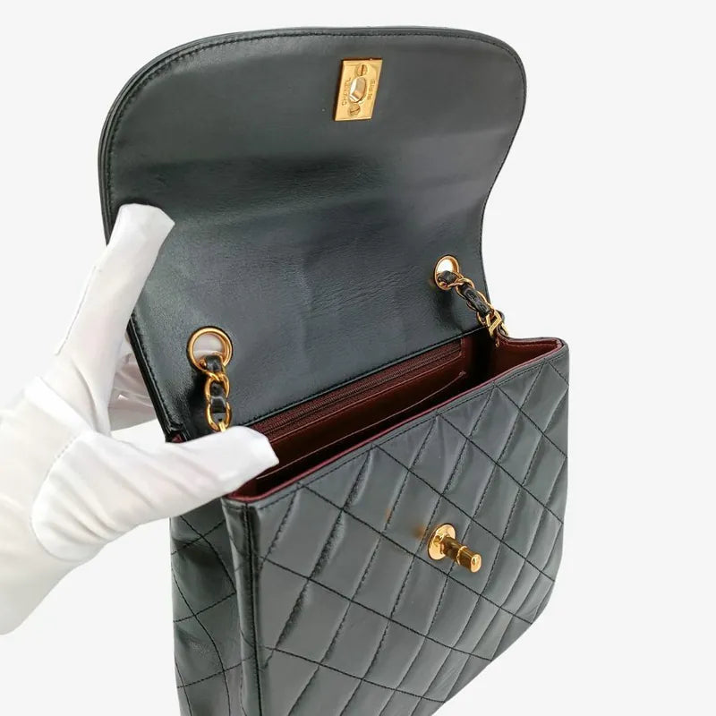 jah125-chanel-vintage-black-lambskin-quilted-flap-bag