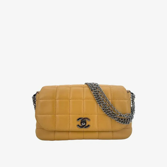 jw356-chanel-vintage-beige-lambskin-chocolate-bar-flap-bag