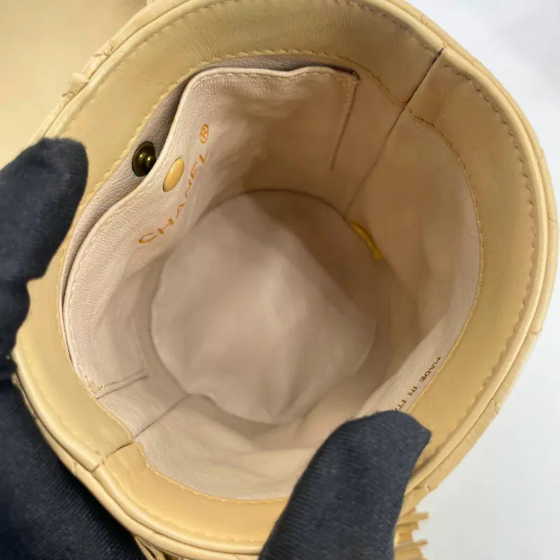 jw445-chanel-vintage-beige-lambskin-cylindrical-bag