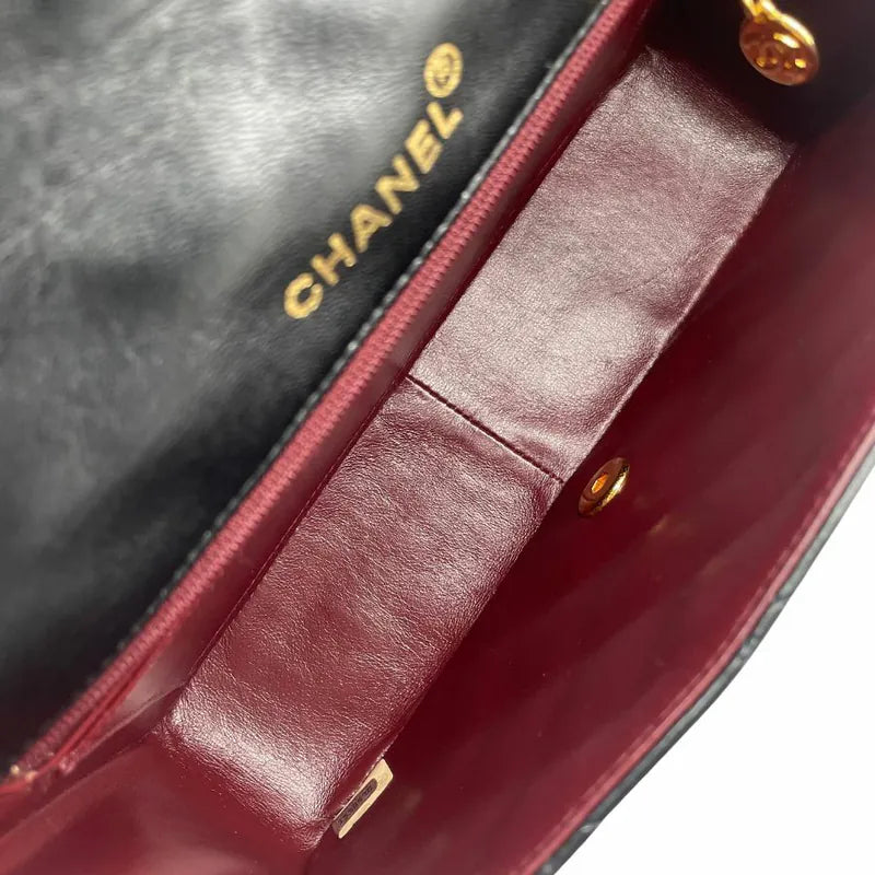 jw747-chanel-vintage-black-lambskin-25cm-diana-flap-bag