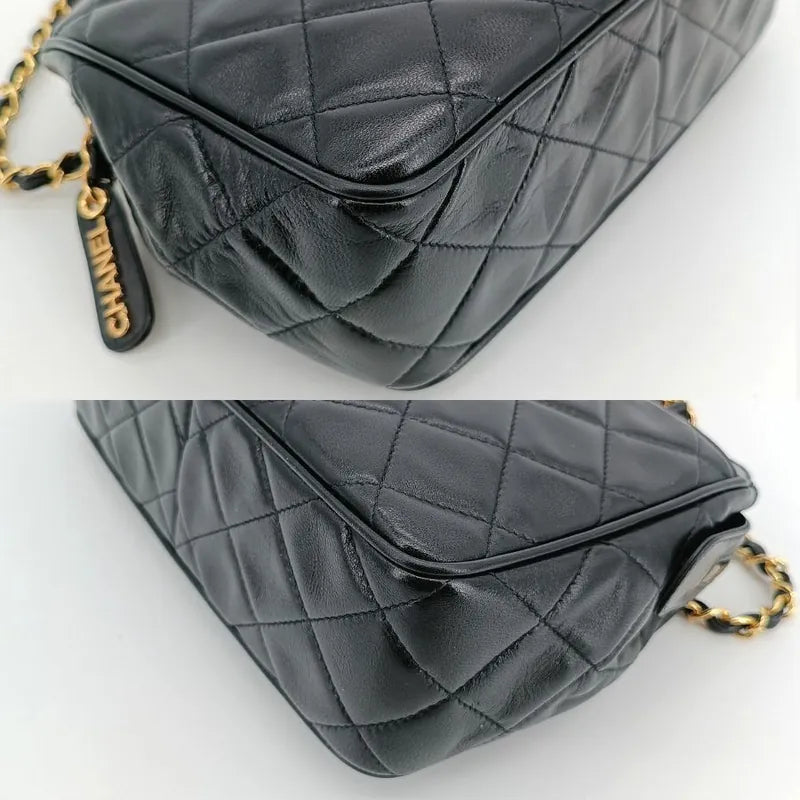 js718-chanel-vintage-black-lambskin-quilted-camera-bag