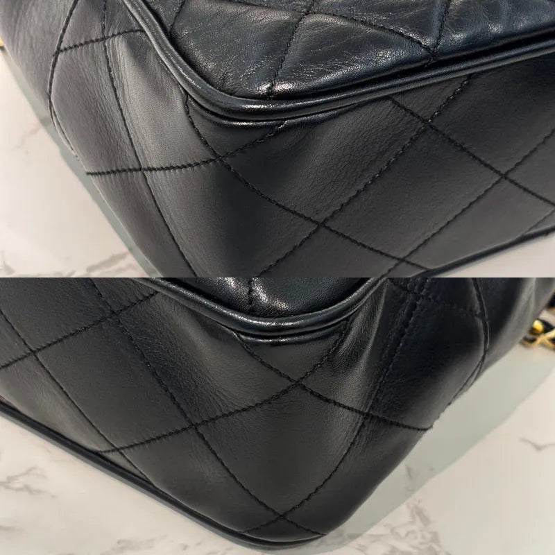 jw553-chanel-vintage-black-lambskin-quilted-tote-bag