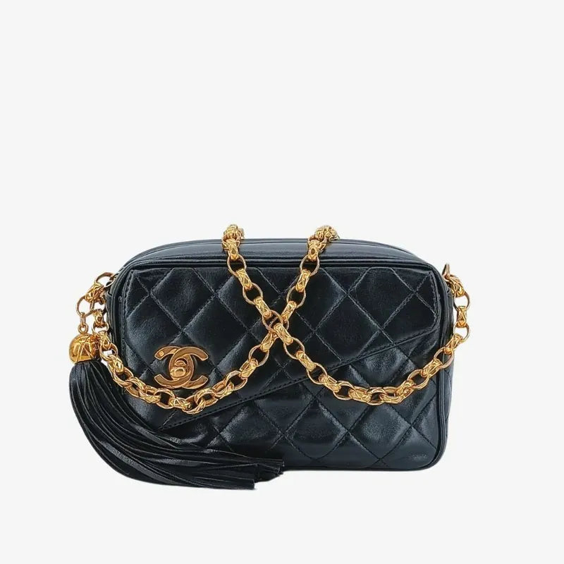 ra575-chanel-vintage-black-lambskin-gold-chain-camera-bag
