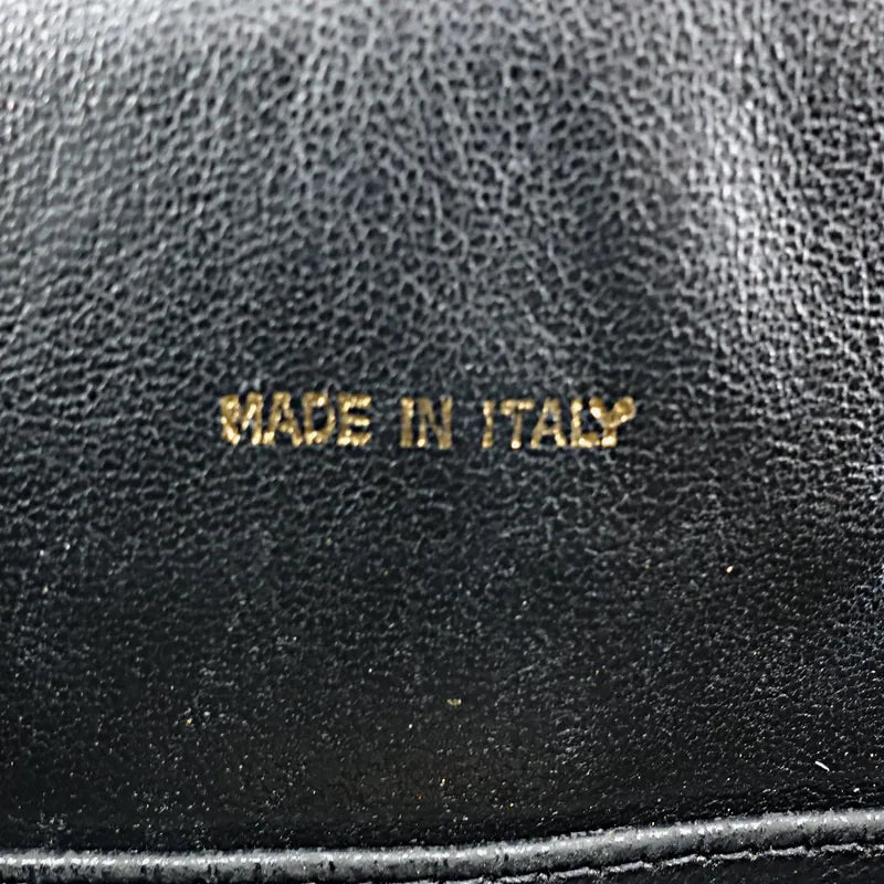 jq275-chanel-vintage-black-caviar-embossed-logo-camera-bag