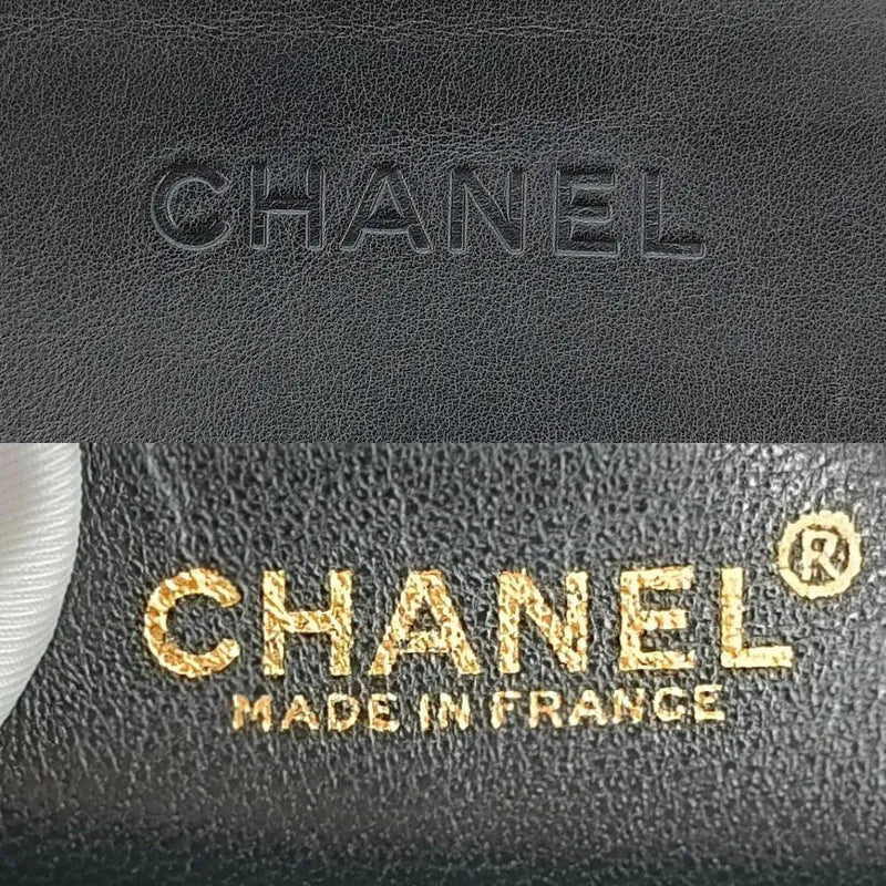 ra719-chanel-vintage-black-calfskin-tote-bag