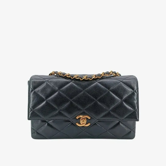 jt190-chanel-vintage-black-lambskin-pointed-flap-bag