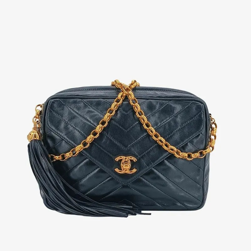 jt561-chanel-vintage-black-lambskin-gold-chain-chevron-camera-bag