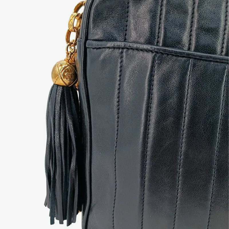 ra466-chanel-vintage-navy-lambskin-tassels-gold-chain-camera-bag
