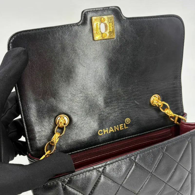 c575-chanel-vintage-black-lambskin-gold-chain-flap-bag