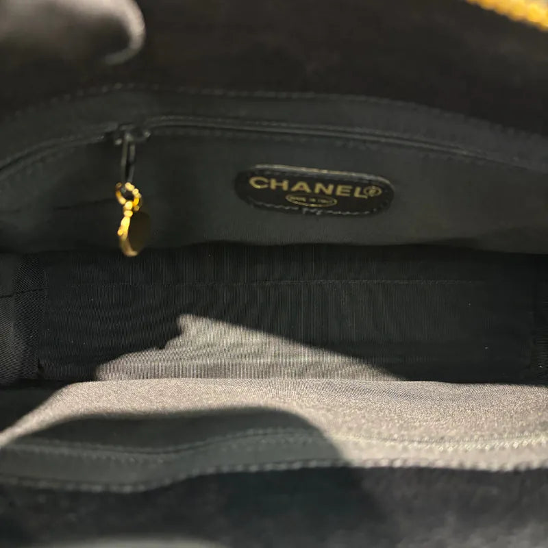 rc468-chanel-vintage-black-caviar-leather-tote-bag
