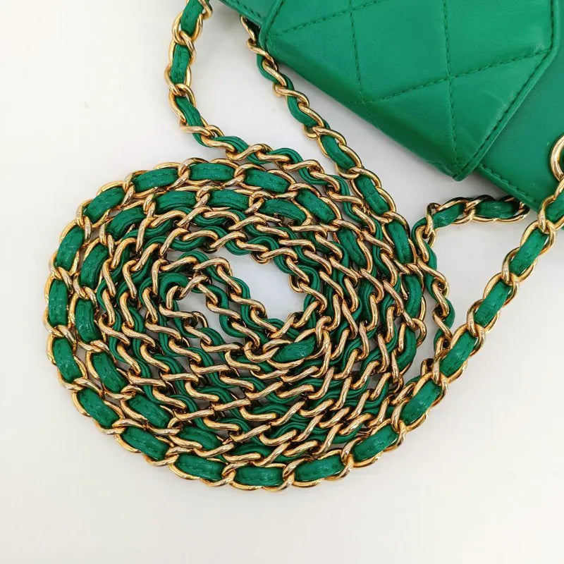 ra089-chanel-vintage-green-lambskin-quilted-flap-bag