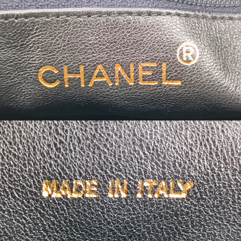 rb768-chanel-vintage-black-lambskin-quilted-camera-bag