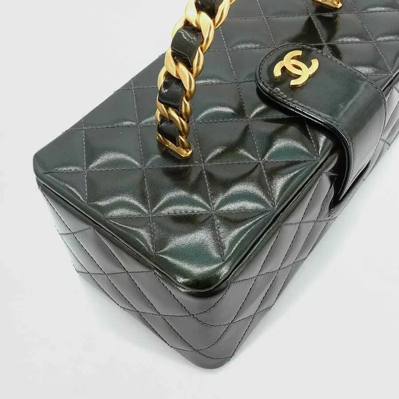 jr917-chanel-vintage-olive-green-patent-leather-quilted-top-handbag