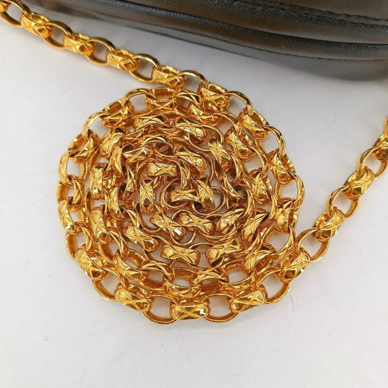 ju480-chanel-vintage-black-lambskin-gold-chain-tassel-camera-bag