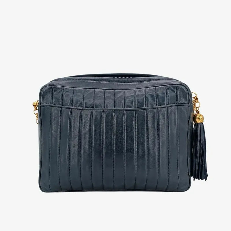 ra466-chanel-vintage-navy-lambskin-tassels-gold-chain-camera-bag