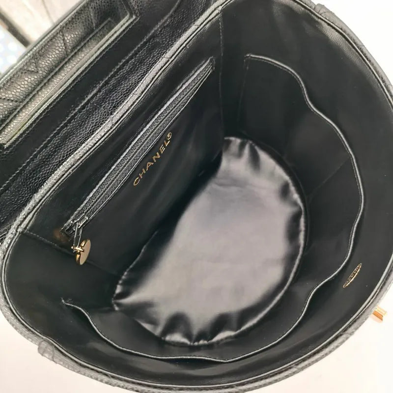 jr289-chanel-vintage-black-caviar-leather-chevron-cosmetic-bag