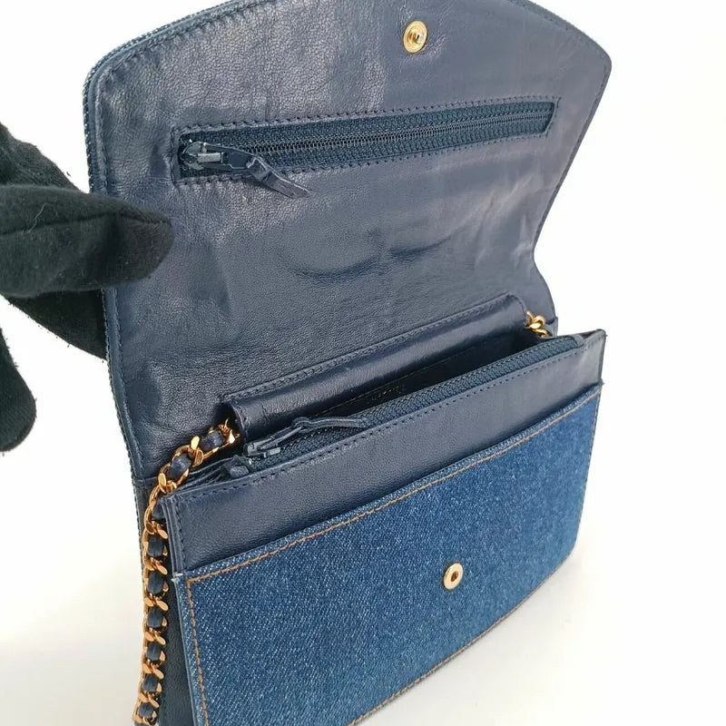 sh003-chanel-vintage-blue-denim-wallet-on-chain