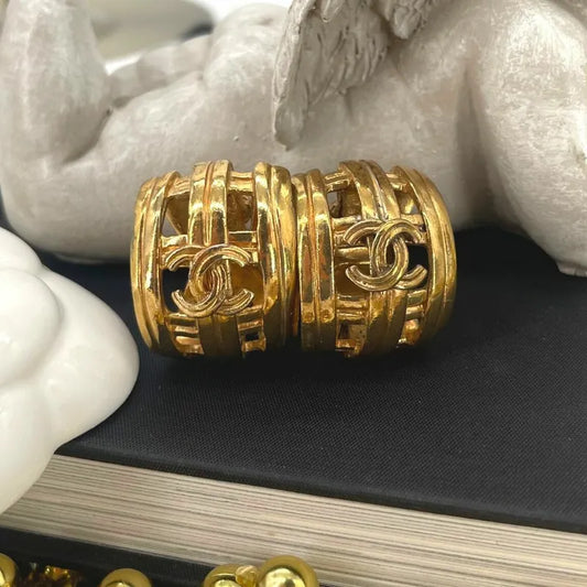 jt361-chanel-gold-plated-clip-on-earrings