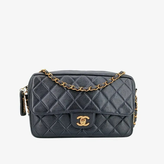 js699-chanel-vintage-navy-lambskin-quilted-camera-bag