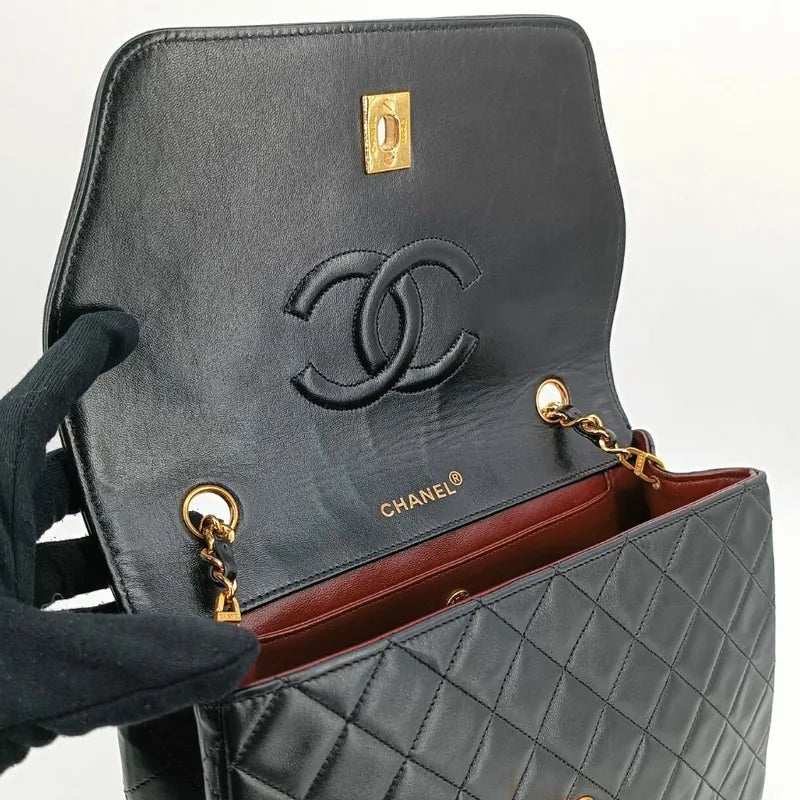 jt761-chanel-vintage-black-lambskin-trapezoid-flap-bag