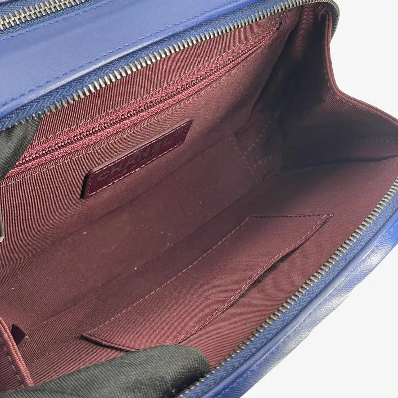 yu010-chanel-navy-quilted-lambskin-coco-boy-camera-case-bag