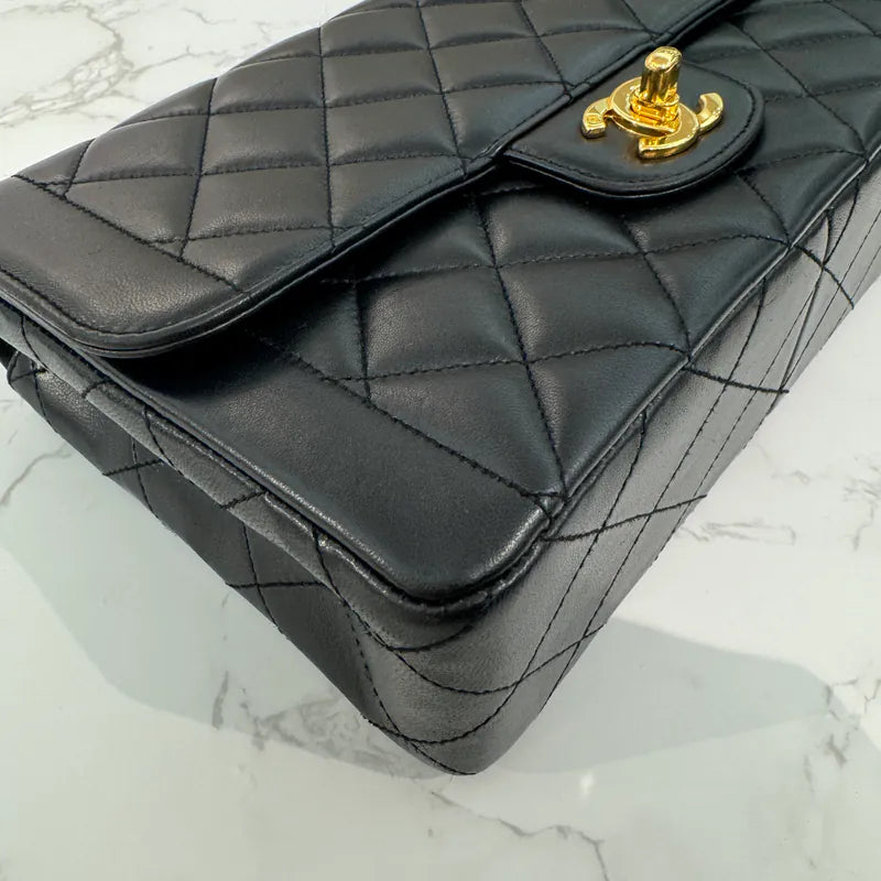 rc398-chanel-vintage-black-lambskin-flap-bag