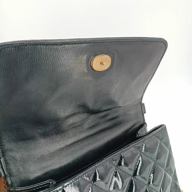 c320-chanel-vintage-black-patent-leather-quilted-flap-bag
