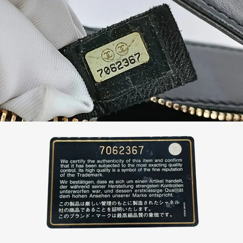 rb011-chanel-vintage-black-lambskin-chocolate-bar-handbag