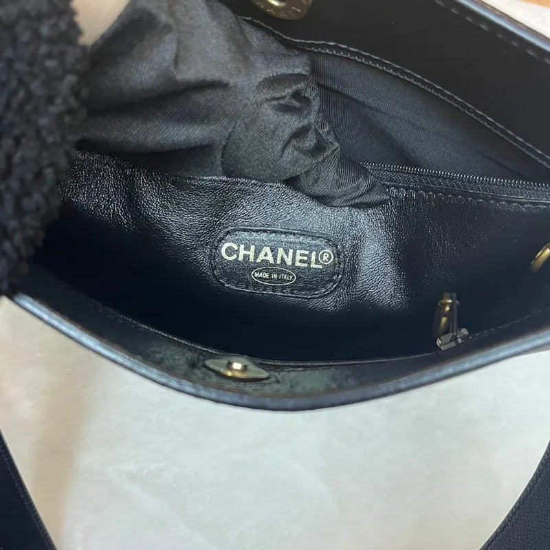 jw554-chanel-vintage-caviar-leather-black-tote-bag